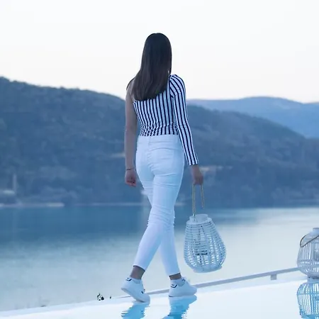 Afroditi Collection * Agios Christoforos (Lefkada)