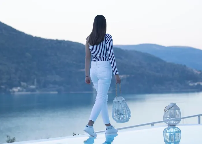 Afroditi Collection * Agios Christoforos (Lefkada)
